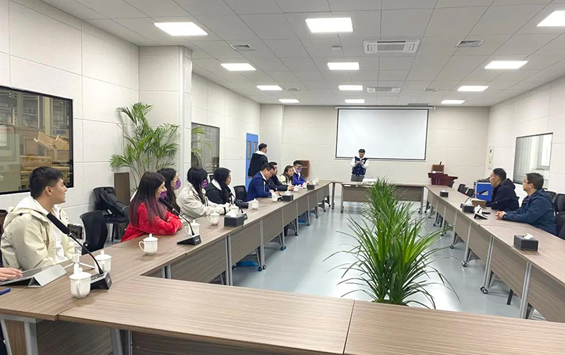 In Depth Discussion With Tsinghua University Graduates